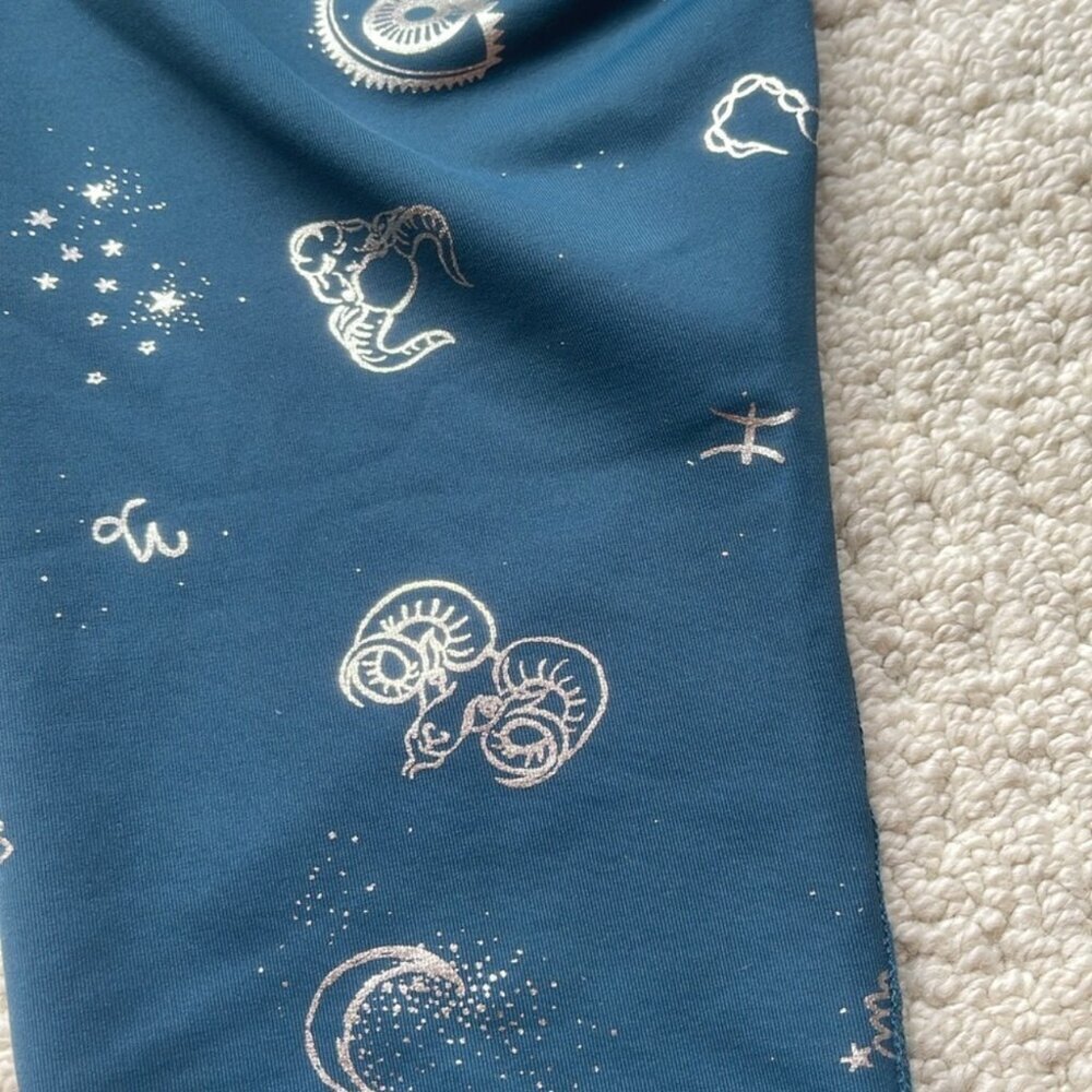 Beyond Yoga Teal Celestial Print Leggings - Picture 8 of 11